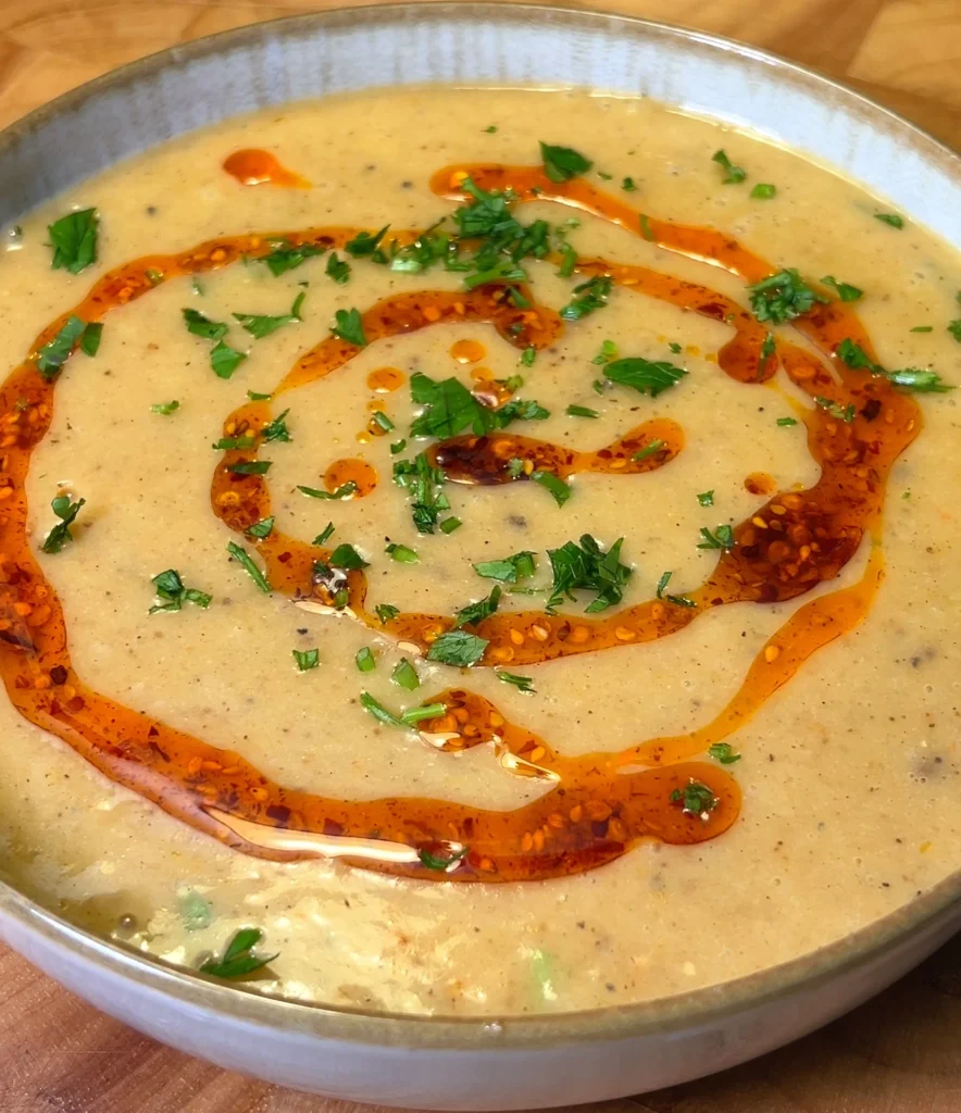 Sopa de papa y ajo asados