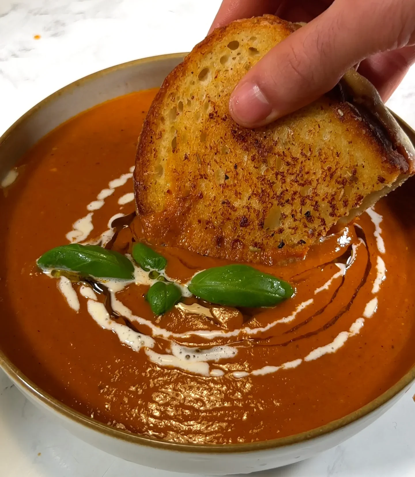 Sopa de tomate asado y pimiento dulce