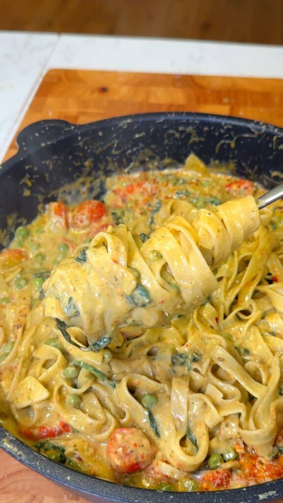 Pasta Cremosa de Pesto en Una Sola Olla